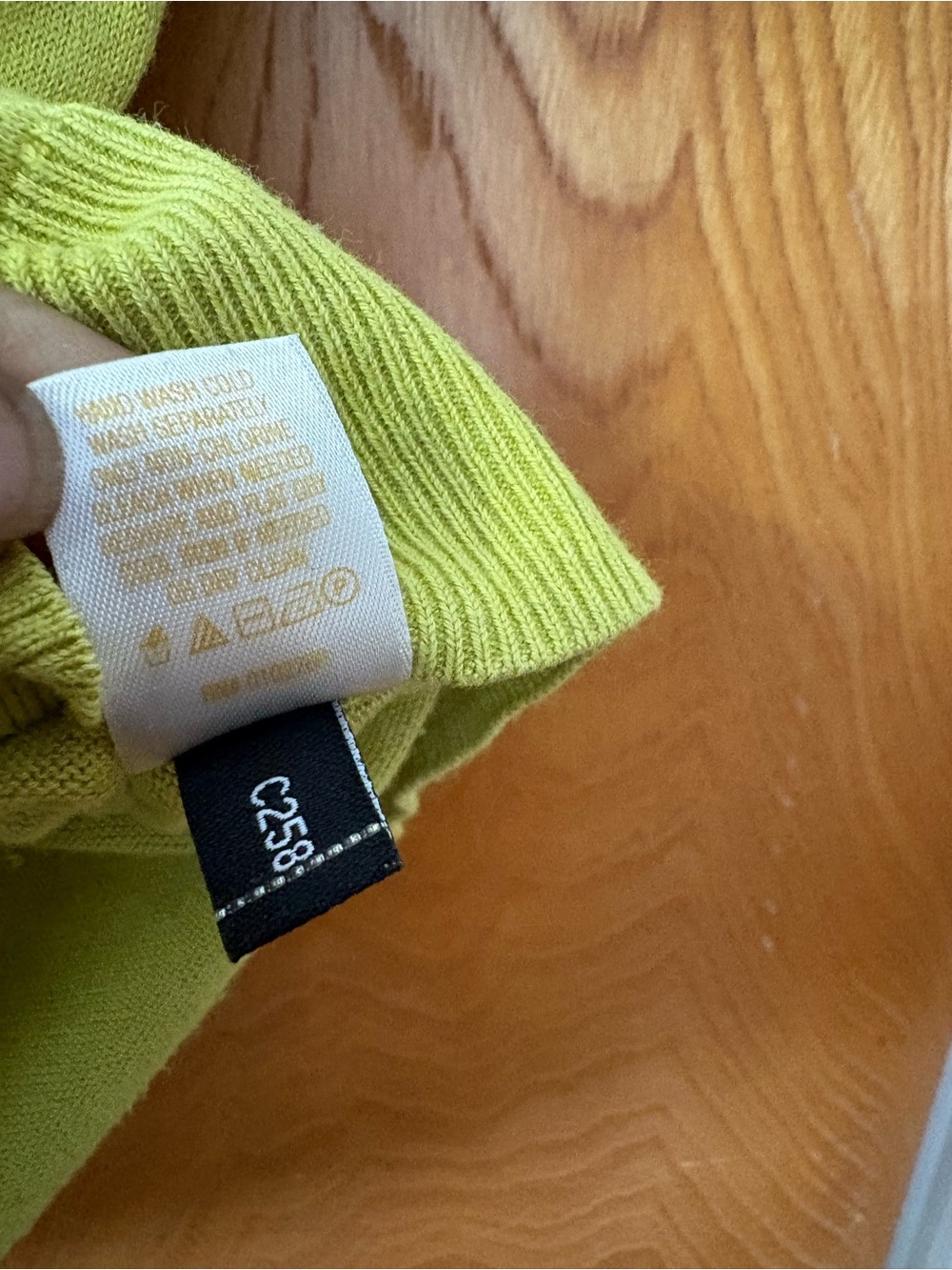 Kate Spade Light Green Short-Sleeve Knit Shirt with Pocket Bow M - Picture 7 of 9